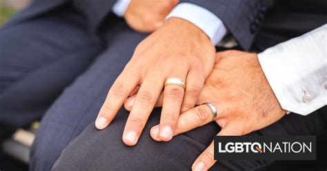 Una Abuela De A Os Defiende A Su Nieto Gay Que Enfrenta Discriminaci N En Su Boda