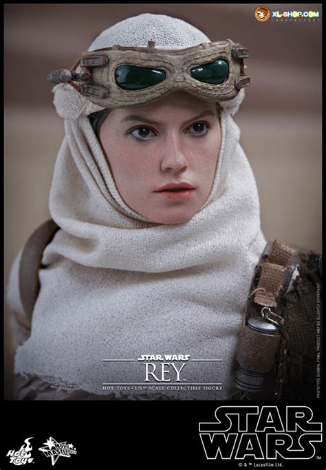 Hot Toys Mms Star Wars The Force Awakens Th Scale Rey Bb Collectible Set