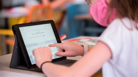 Digitalisierung In Schulen Csu Schl Gt Neue Schulf Cher Vor