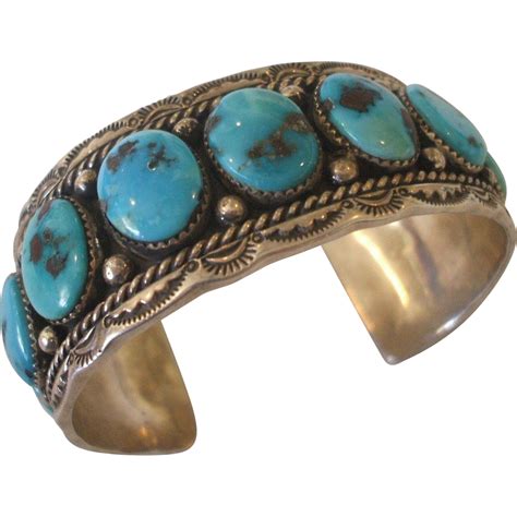 Classic Vintage Navajo Sterling And Turquoise Single Row Cuff Bracelet