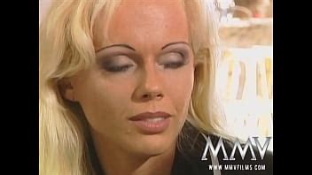 Horny Beauty Sucking A Big Cock XVIDEOS