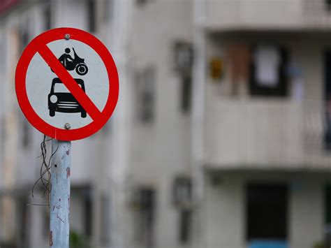 jenis rambu  lintas  wajib diketahui  dipahami