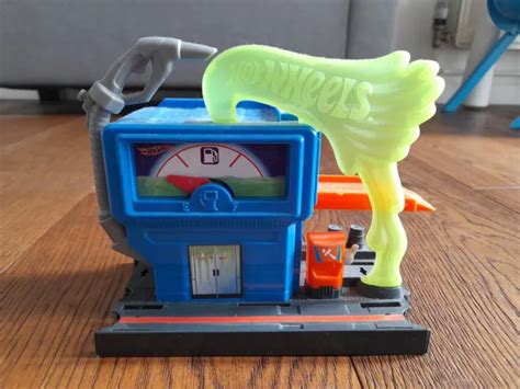 Hot Wheels City Playset Downtown Toxic Fuel Stop Picclick Uk