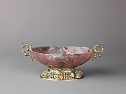 standing cup  cover supported   enchained turk german