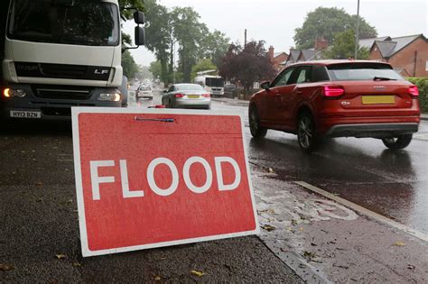 Newark Kelham Road Closure Due To Flooding