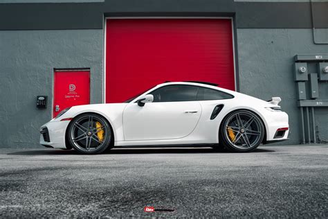 Porsche 992 Turbo S On HRE P106 Wheels Boutique