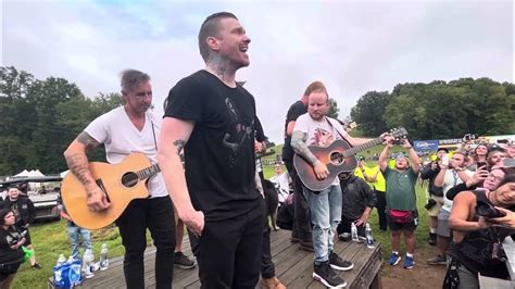 Shinedown Papa Roach And Oliver Anthony Pop Up Show At Blue Ridge Rock Festival Performs “simple