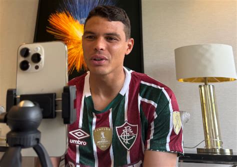 Fluminense anuncia a contratação de Thiago Silva