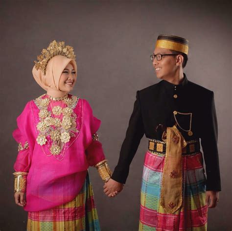 ciri khas baju adat makassar  melegenda budayanesia