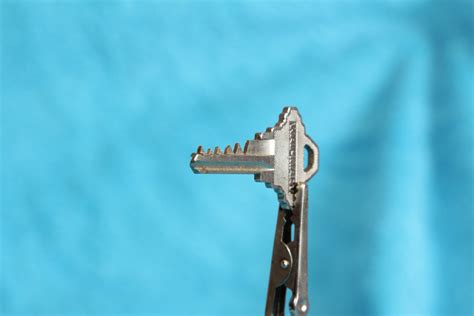 Como Fazer uma Chave Mestra: 4 Passos (com Imagens)