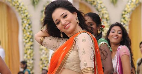Tamil Hot Actress Photos And Wallpapers Sexy Actress Tamanna Hot Navel Show Stills