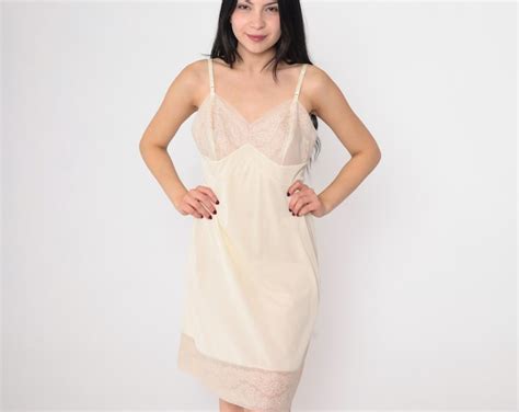 70s Cream Slip Dress Vanity Fair Lace Trim Lingerie Nightgown Mini Full Slip V Neck Empire Waist