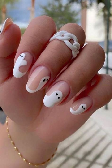 Cute Spooky Ghost Nails To Wear This Halloween Artofit