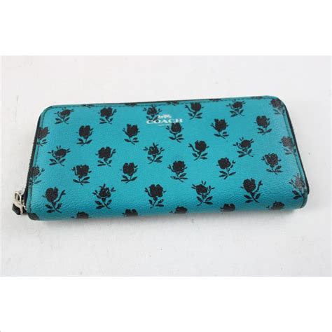 Coach Wallet Property Room