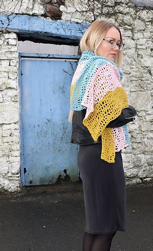 Ravelry Inishfree Shawl Pattern By Carmen Heffernan