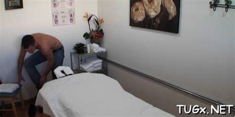 Hot Masseur Performs Blowjob Video 1 Tnaflix