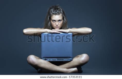585 imágenes fotos de stock objetos en 3D y vectores sobre Nude girl laptop Shutterstock