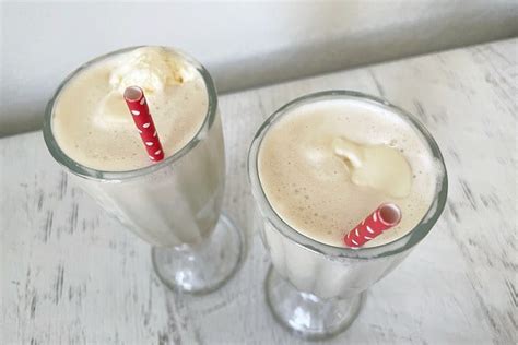 The Best Retro Coffee Ice Cream Float Recipe - Retro Housewife Goes Green