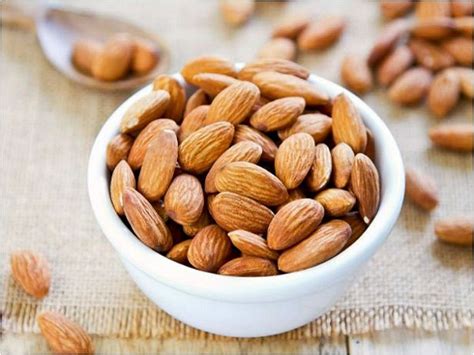 ТОП-5 лучшие заменители экстракта миндаля, рецепт домашнего экстракта ...