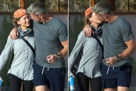 Renée Zellweger And Ant Anstead Kiss Passionately While On Store Run