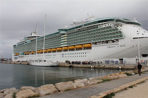 Liberty of the Seas - description, photos, position, cruise deals