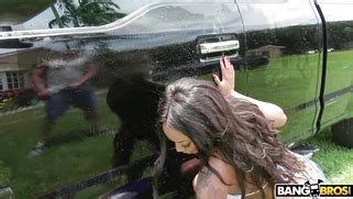 Diamond Monrow Shows Off Her Delightful Parts Outdoors Porn Movies 3Movs