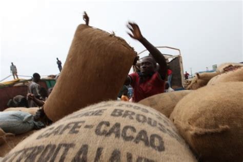 La C Te D Ivoire Poursuit Sa Croisade Contre Les Multinationales Du