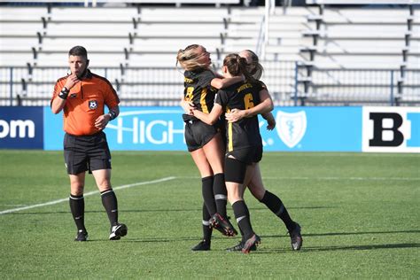 Iowa Shuts Out No 4 Penn State Advances To B1g Tournament Title Game