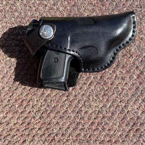 Smith And Wesson 38 Special Snub Nose Handcrafted Leather Belt Holster R