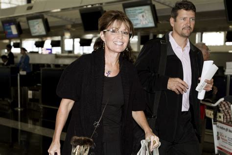 Todd Palin files for divorce from former Alaska governor Sarah Palin ...