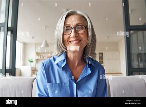 Mature Lady Headshot Hi Res Stock Photography And Images Alamy
