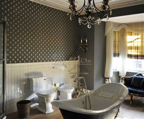 Металлические обои: фото металлизированных обоев