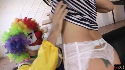 Laras Kingdom Clown New Milf English Milf Loves To Fuck Clowns Pt