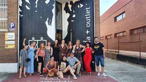 El sex shop de los litros de lubricante Cada vez más hombres hetero quieren ser