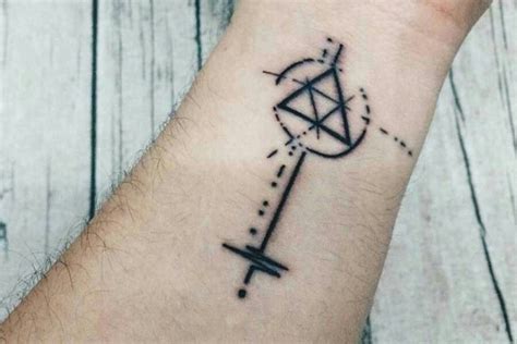 Minimalist Tattoo Ideas That Prove Less Is More Man Of Many