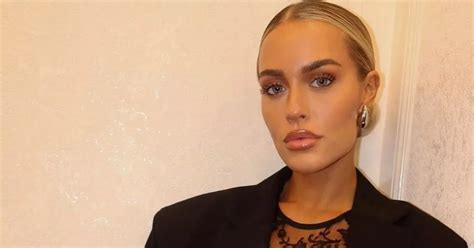 Lottie Tomlinson Shows Off St Weight Loss In Racy Lingerie Shot With Sister Daisy OK Magazine