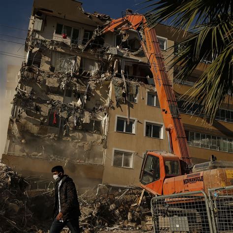 İzmir depreminde 15 kişinin öldüğü Doğanlar Apartmanı yla ilgili çürük