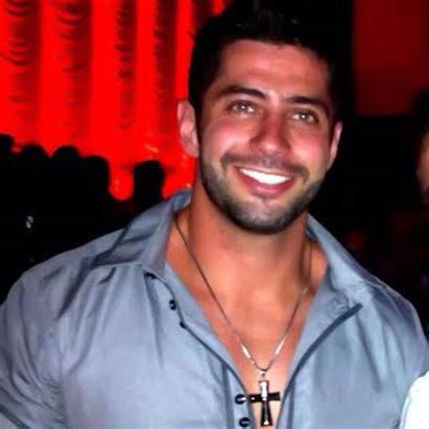 Em meio a briga Marcelo e Junior quase protagonizam beijo gay Fátima News