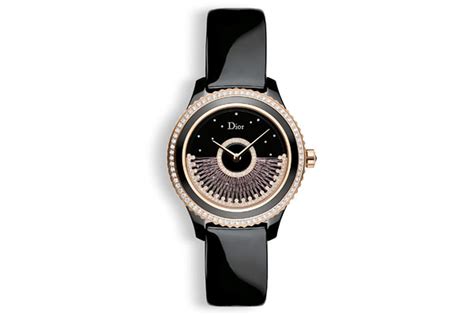 شاهدي هذة المجموعة الفاخرة من ساعات ديور Dior ، وأخبرينا أي ساعة أعجبتك ...