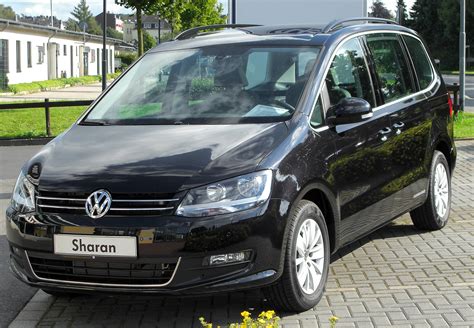 File:VW Sharan II 2.0 TDI BlueMotion Technology Comfortline front ...