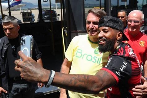 Bolsonaro Recibió Al Flamengo Horas Antes De La Segunda Vuelta