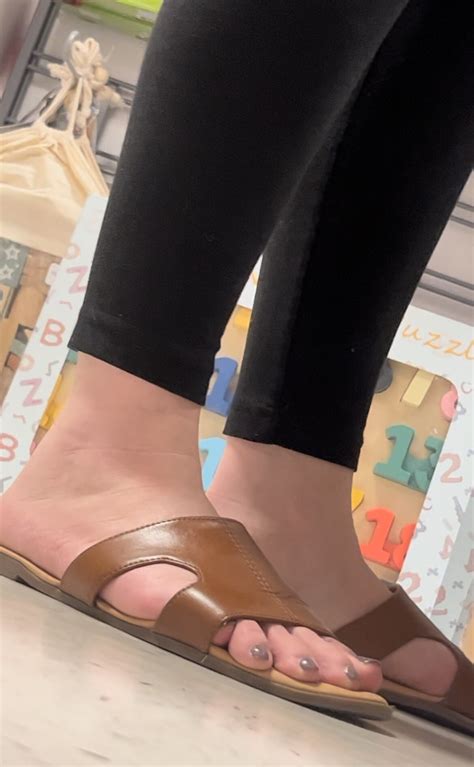 Milf Has A Nice Packaged Ass In Spandex Spandex Leggings Yoga Pants Forum