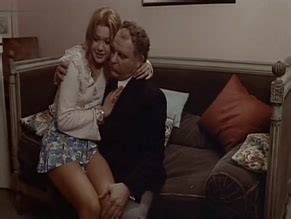 Les Confidences D Un Lit Trop Accueillant Nude Scenes Aznude