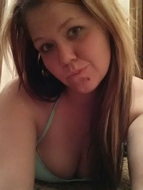 Katie Looking Hot In A Bikini Bel Town Entertainment