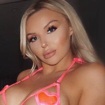 Lucie Jones Babe Page Watch This Adult Model On FreeOnes