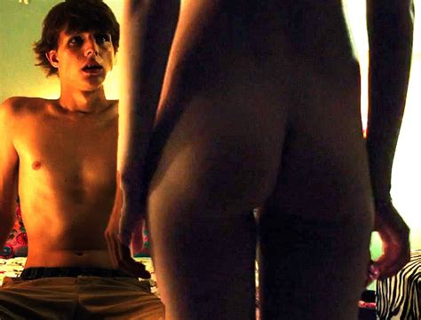 Naked Ella Maria Gollmer In Doktorspiele