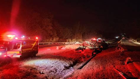 Motorista Morre Após Carreta Tombar Na Rodovia Br 262 Em Nova Serrana