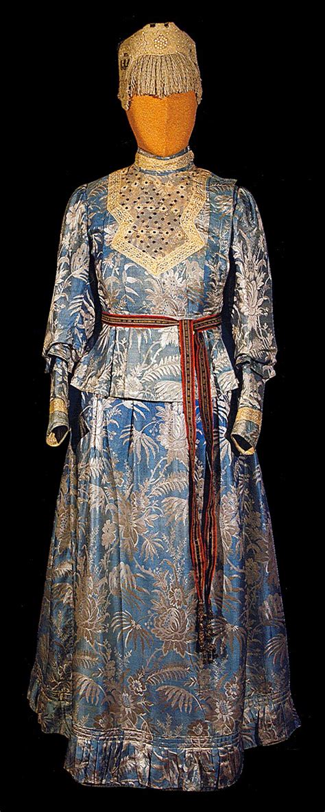 Кислуха Л. Ф. Народный костюм Русского Севера(62)