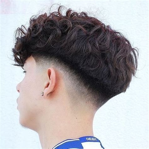 Taper Fade Bajo Cabello Rizado 35 Cortes De Pelo Undercut Fade