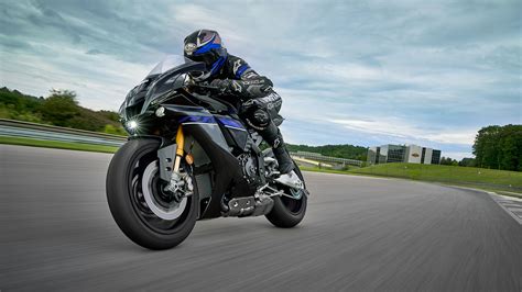 Yamaha Yzf R M Guide Total Motorcycle